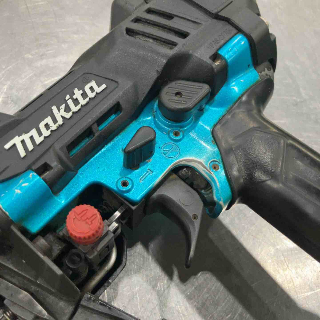 ★マキタ(makita) 高圧エア釘打ち機 AN636HM【川口店】