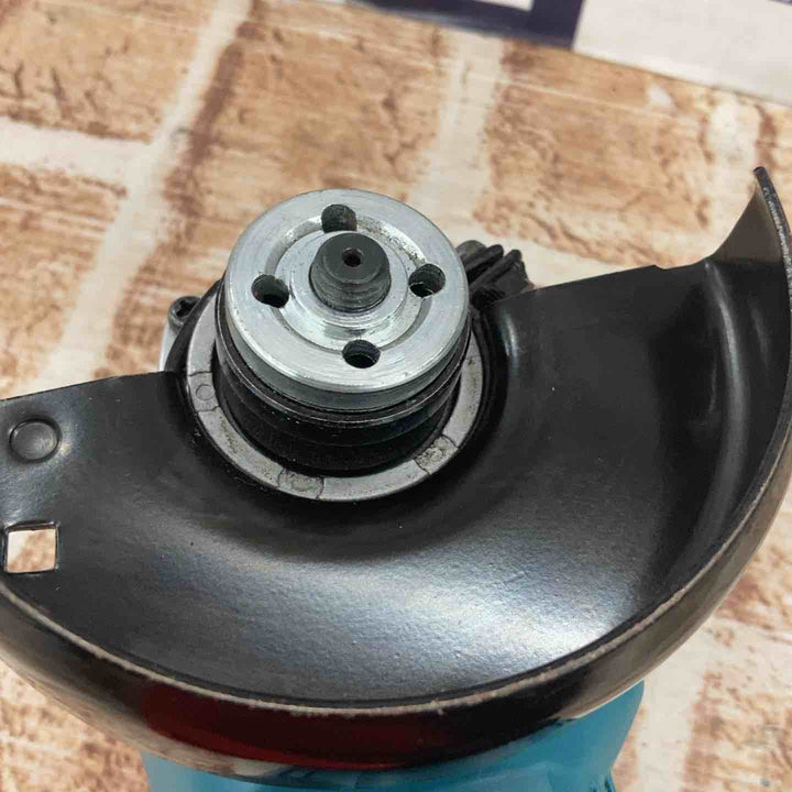 【中古品】マキタ(makita) 100mmディスクグラインダ 9533B【所沢店】
