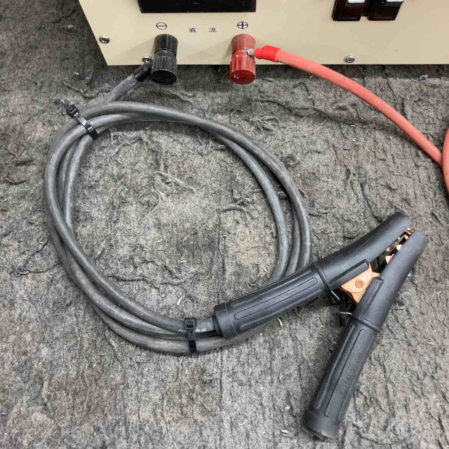 【現状品】GS YUASA/ジーエス ユアサ バッテリーチャージャー/シリコン 充電器 SP1-35-20DT 約25kg 13Vの出力確認【鴻巣店】 現状品】GS YUASA/ジーエス ユアサ バッテリーチャージャー/シリコン