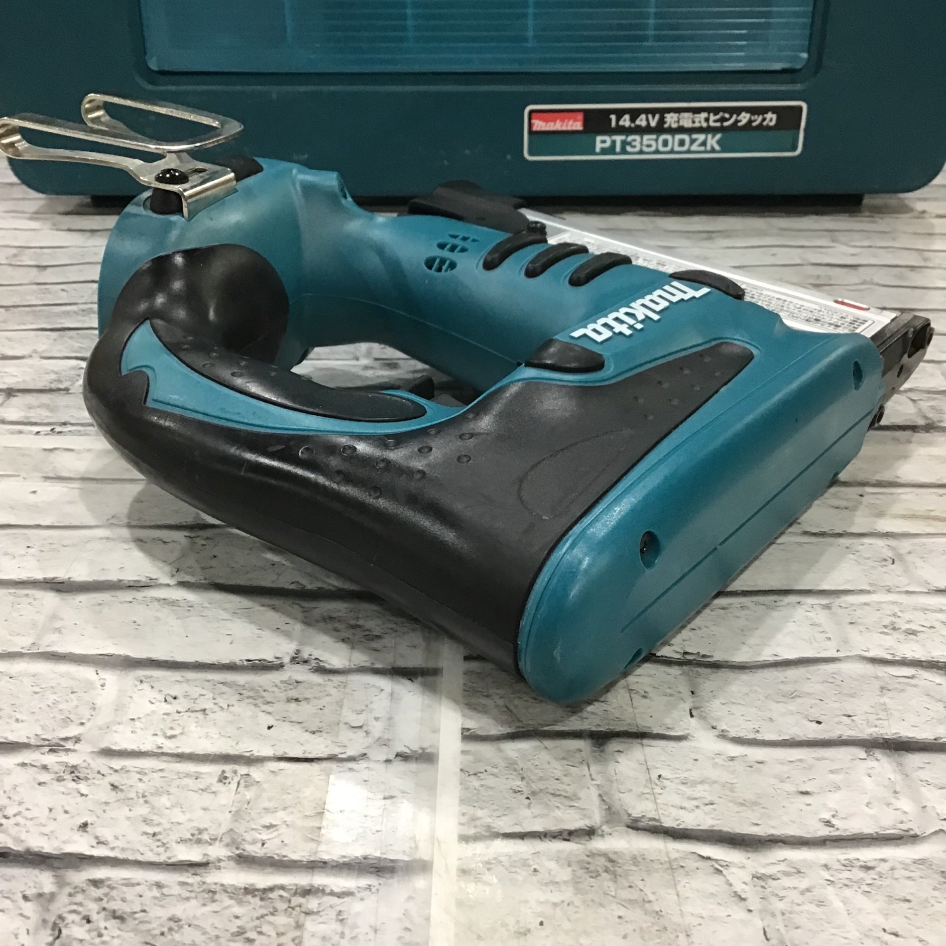 ◇マキタ(makita) コードレスピンネイラ PT350DZK【川口店】 〇マキタ(makita) コードレスピンネイラ PT350DZK【川口店】 – アクト