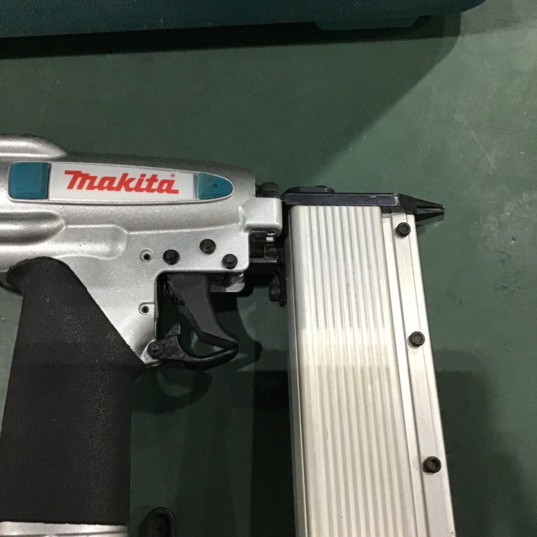 ★マキタ(makita) 常圧ピンネイラ AF351【川口店】