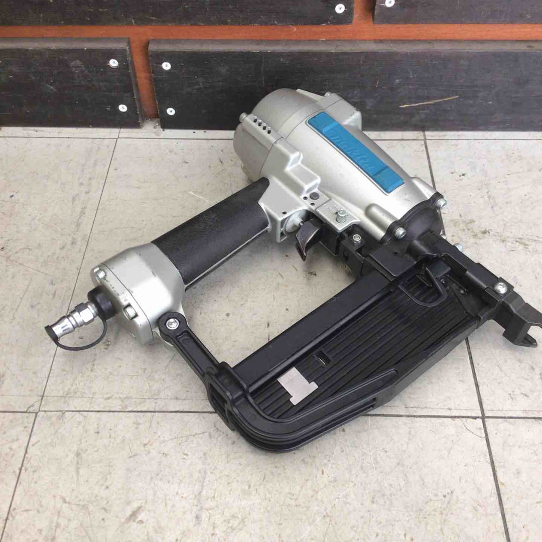 【中古品】 マキタ/makita 常圧フロアタッカー AT1150 【鴻巣店】