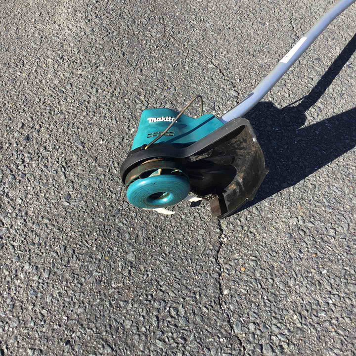 【中古品 / 店頭受取り限定】 マキタ/makita コードレス草刈機 MUR189DZ 【鴻巣店】