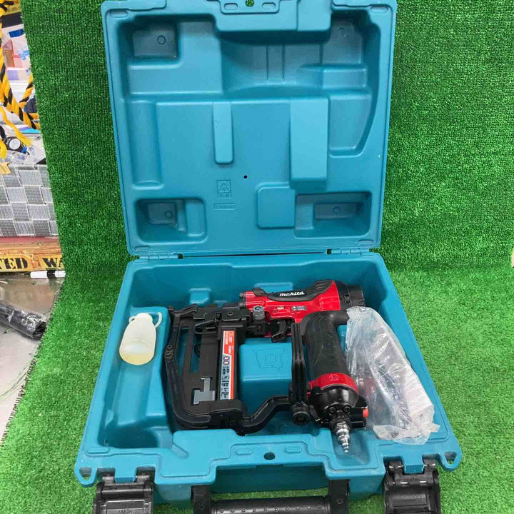 ★マキタ(makita) 高圧フロアタッカ AT450HA【川崎店】