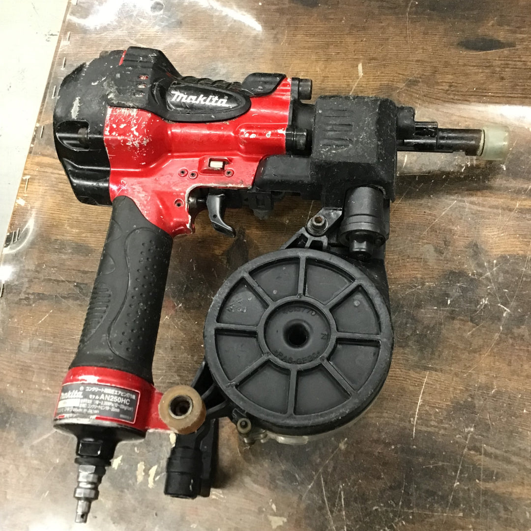 ★マキタ(makita) 高圧エア釘打ち機 AN250HC【戸田店】