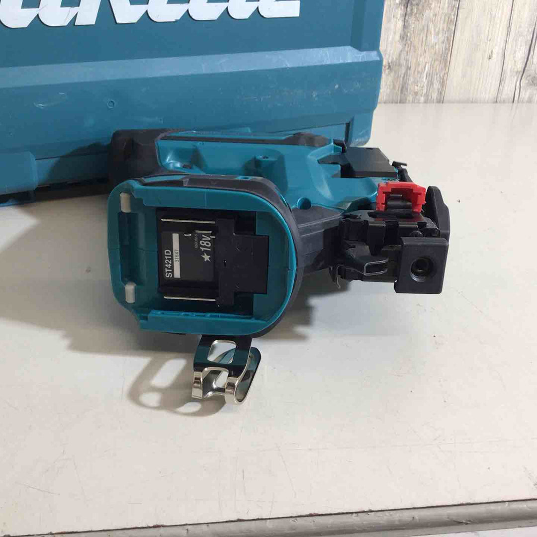 ★マキタ(makita) コードレスタッカー ST421DZK【戸田店】