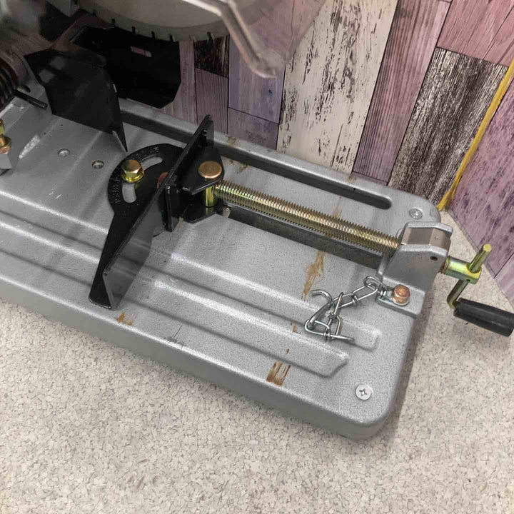 【中古品】◇新ダイワ(Shindaiwa) 308mmチップソーカッター LA120【八潮店】