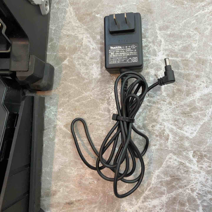 ☆マキタ(makita) コードレスラジオ MR103B【八潮店】