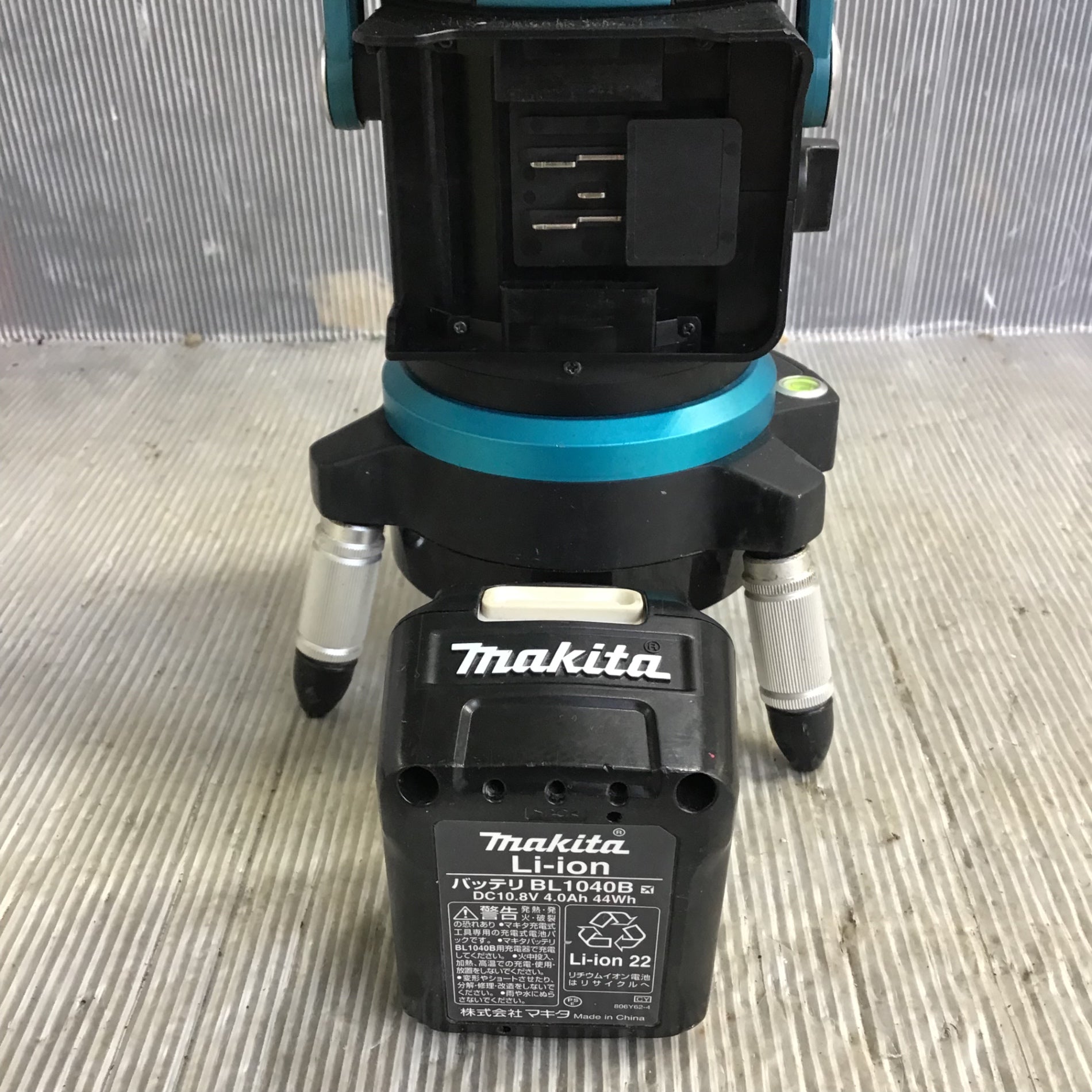 ☆マキタ(makita) コードレスレーザー墨出し器 矩・横・両縦 SK313GDZ【草加店】 ☆マキタ(makita) コードレスレーザー墨出し器 矩・横・両縦 SK313GDZ