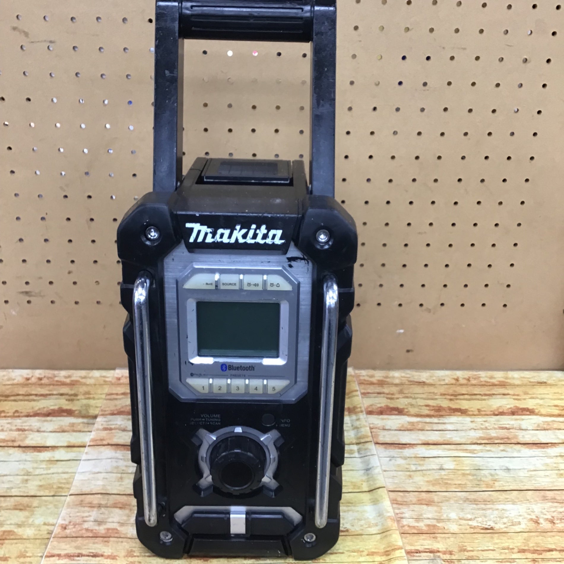 マキタ(makita) コードレスラジオ MR108B