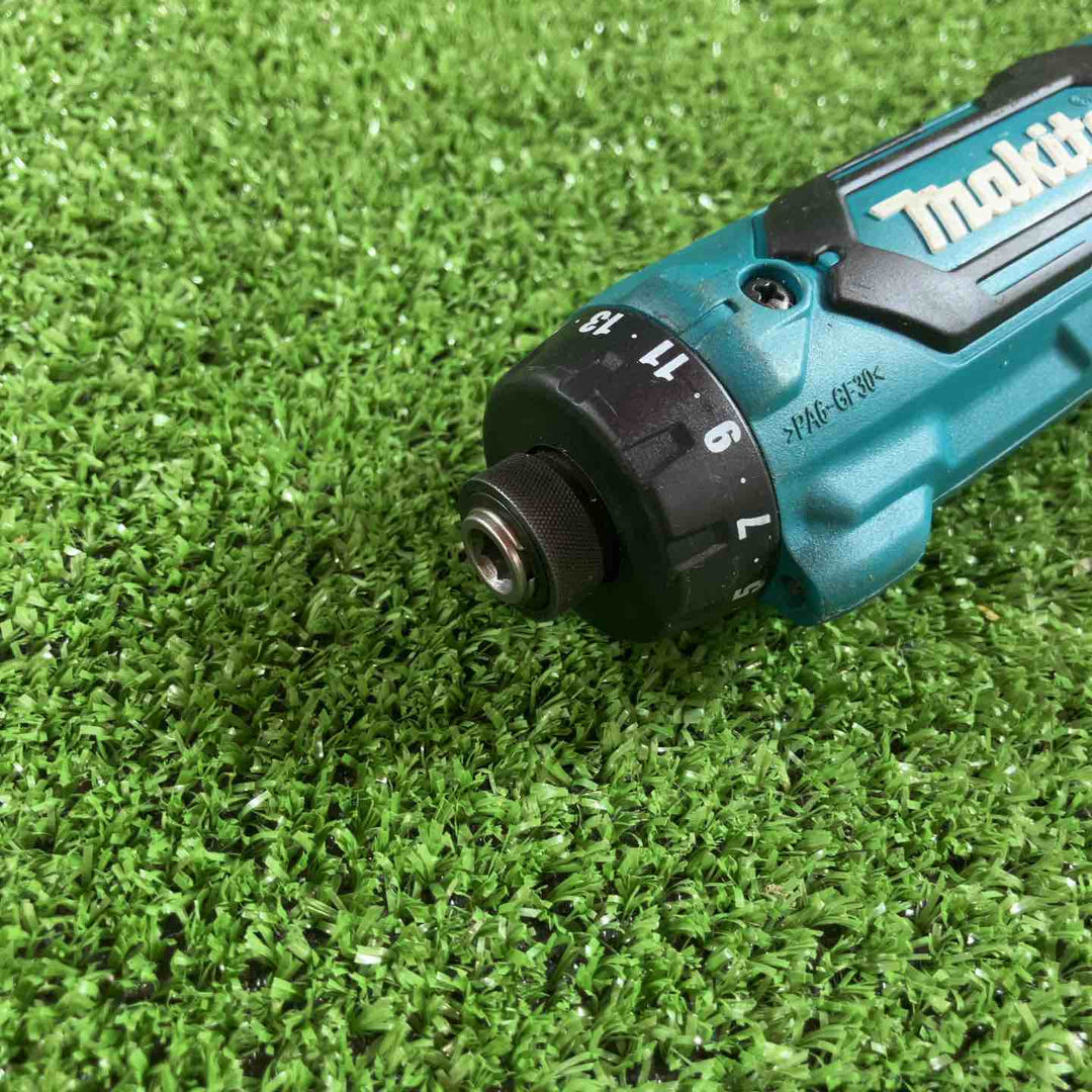 ★マキタ(makita) コードレスペンドリルドライバー DF012DSH【川崎店】