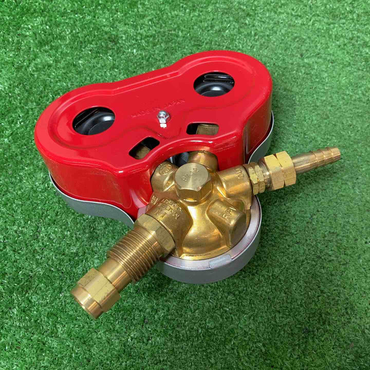 【保管品】千代田精機　アセチレン用圧力調整器　(乾式安全器なし)2個まとめ【岩槻店】