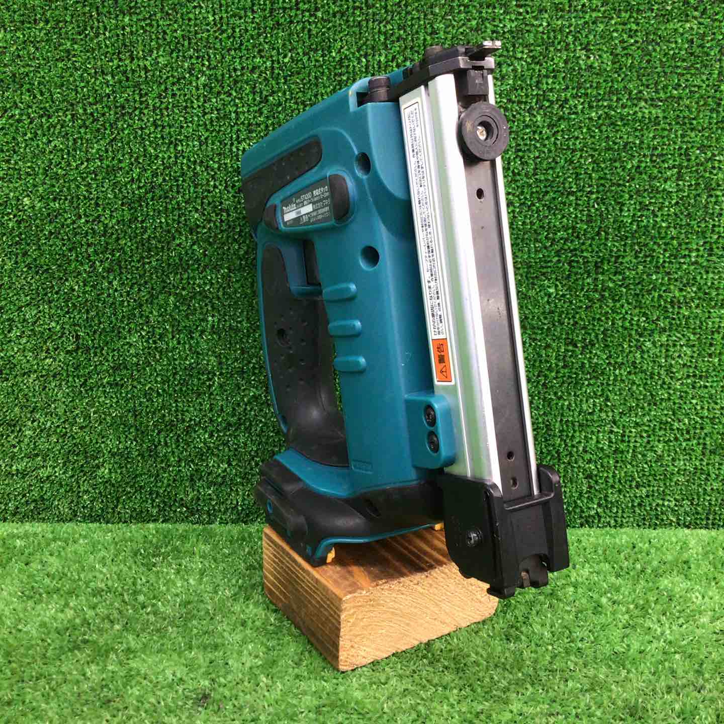 【中古品】 マキタ/makita コードレスタッカ ST420DZK 【鴻巣店】 中古品】 マキタ/makita コードレスタッカー ST420DZ 【鴻巣店