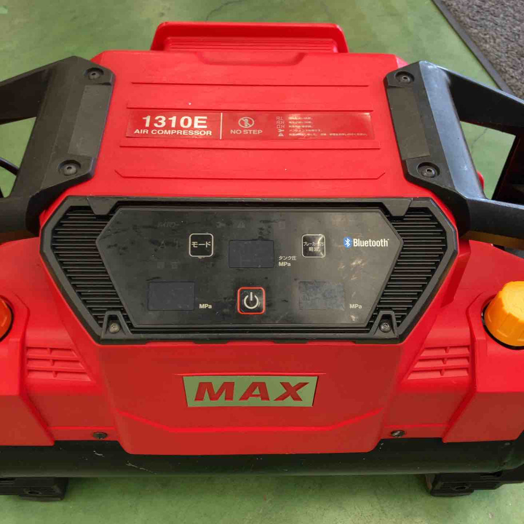 【決算セール！充填約5分★中古】 マックス MAX エアコンプレッサー・AK-HL1310E_レッド ■送料無料・代引き・店頭受取対応■ 【桶川店】