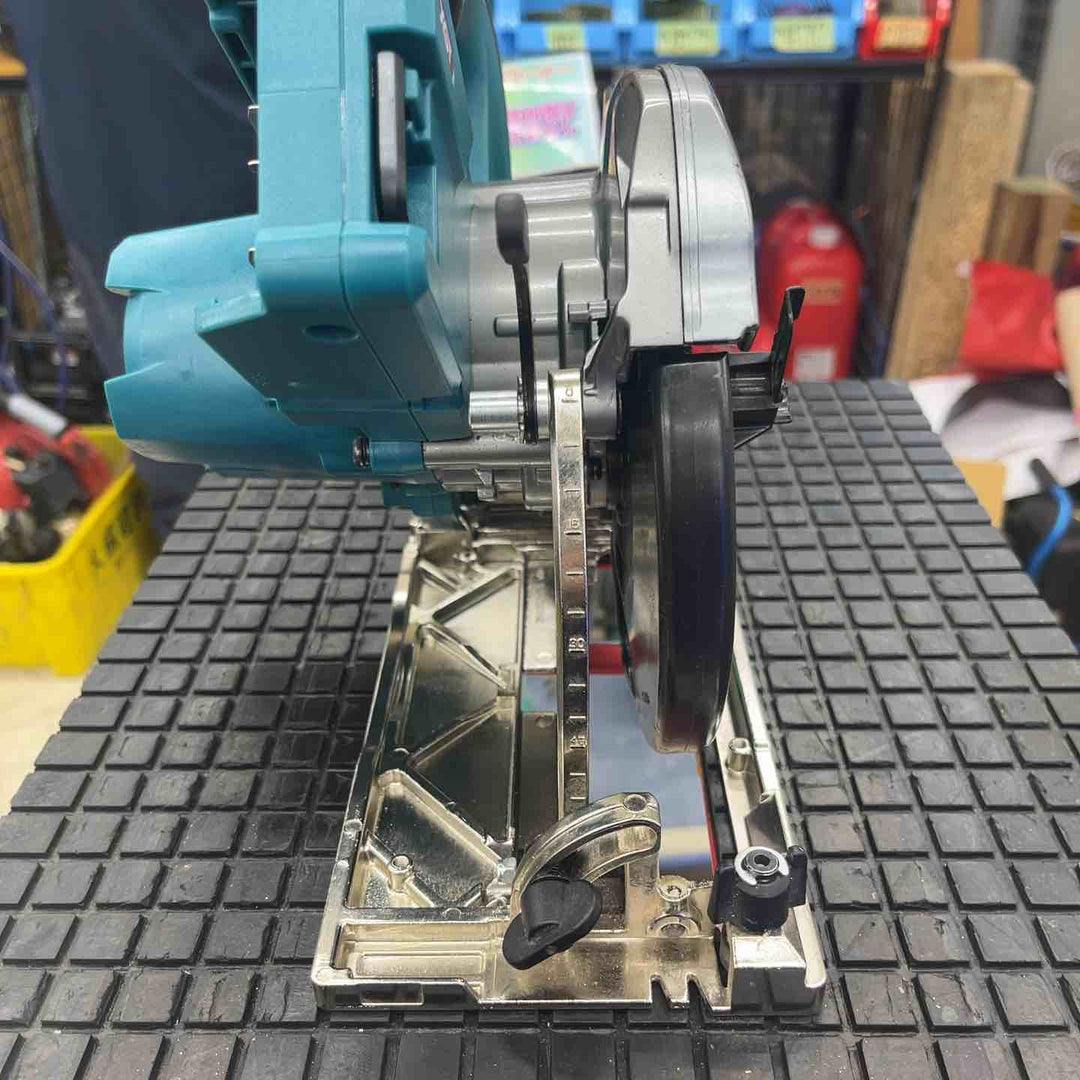 ★マキタ(makita) コードレス丸のこ HS001GZ【越谷店】