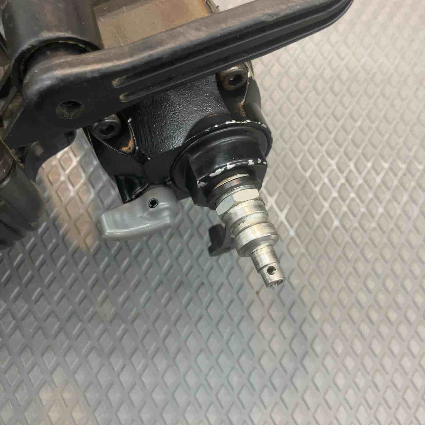 中古品】ハイコーキ(HIKOKI ※旧:日立工機) 高圧エア釘打ち機 NV75HR2(S