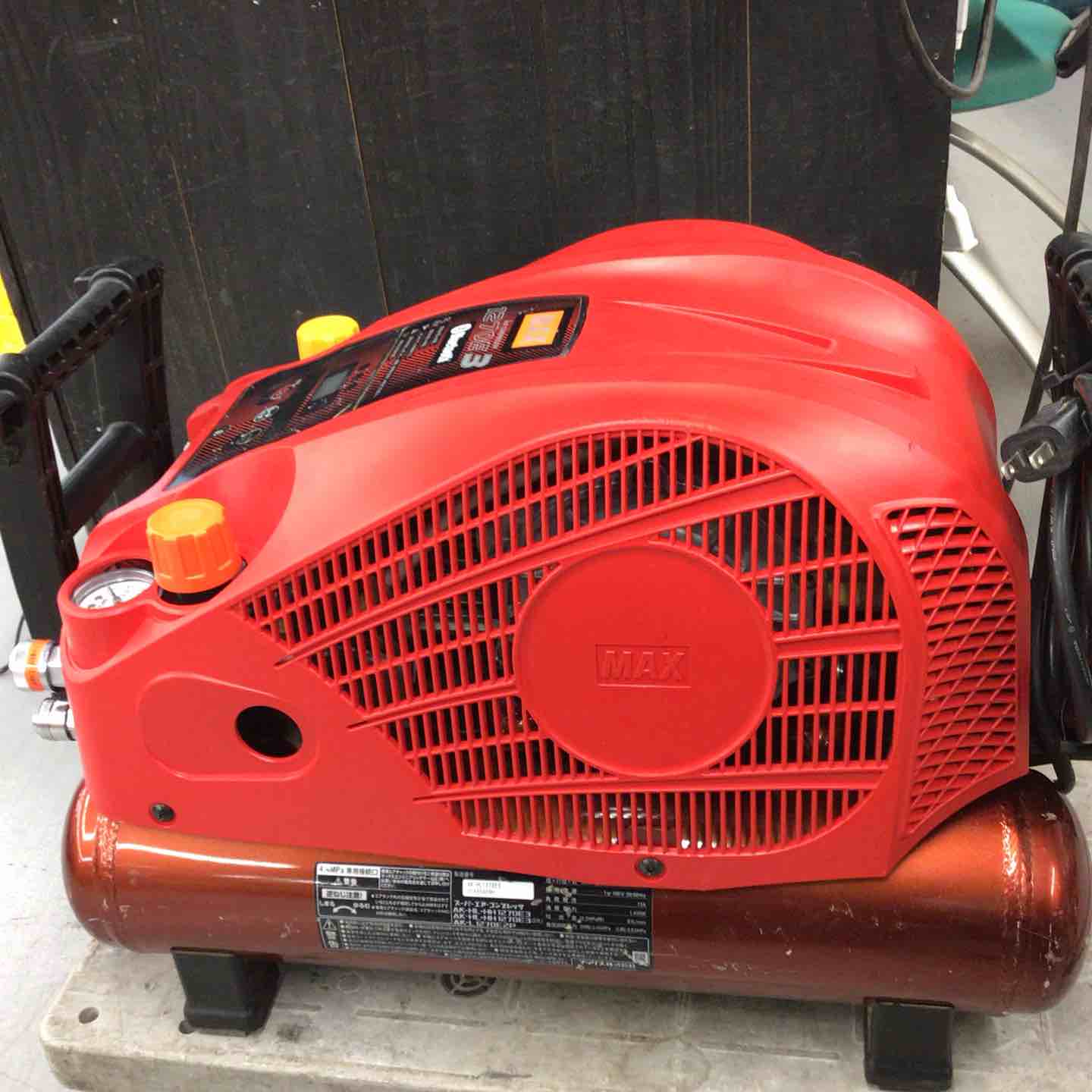 最終値下げ！ マックス 高圧エアコンプレッサ AK-HL1270E3 レッド 新商品 AK-1270E3 | マックス エアコンプレッサシリーズ