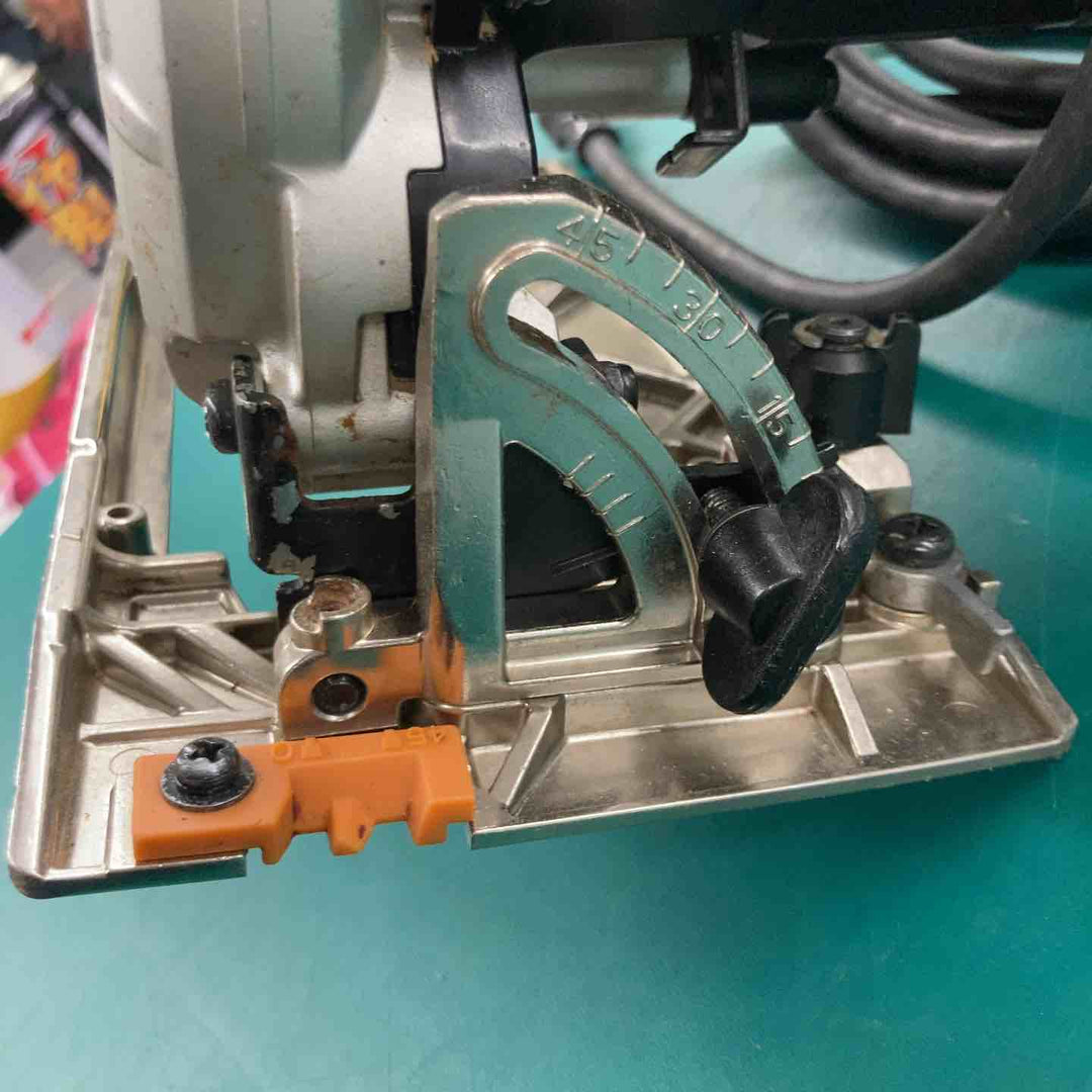 ★マキタ(makita) 電気マルノコ HS6301B　ブレーキ若干緩め【戸田店】