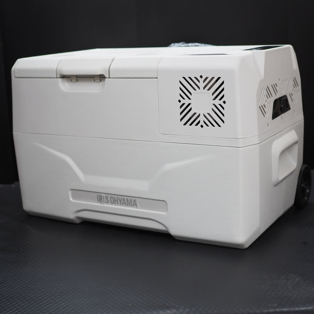 【未使用品】アイリスオーヤマ　ポータブル冷蔵冷凍庫30L IPD-3B-W＊長期保管品【鴻巣店】