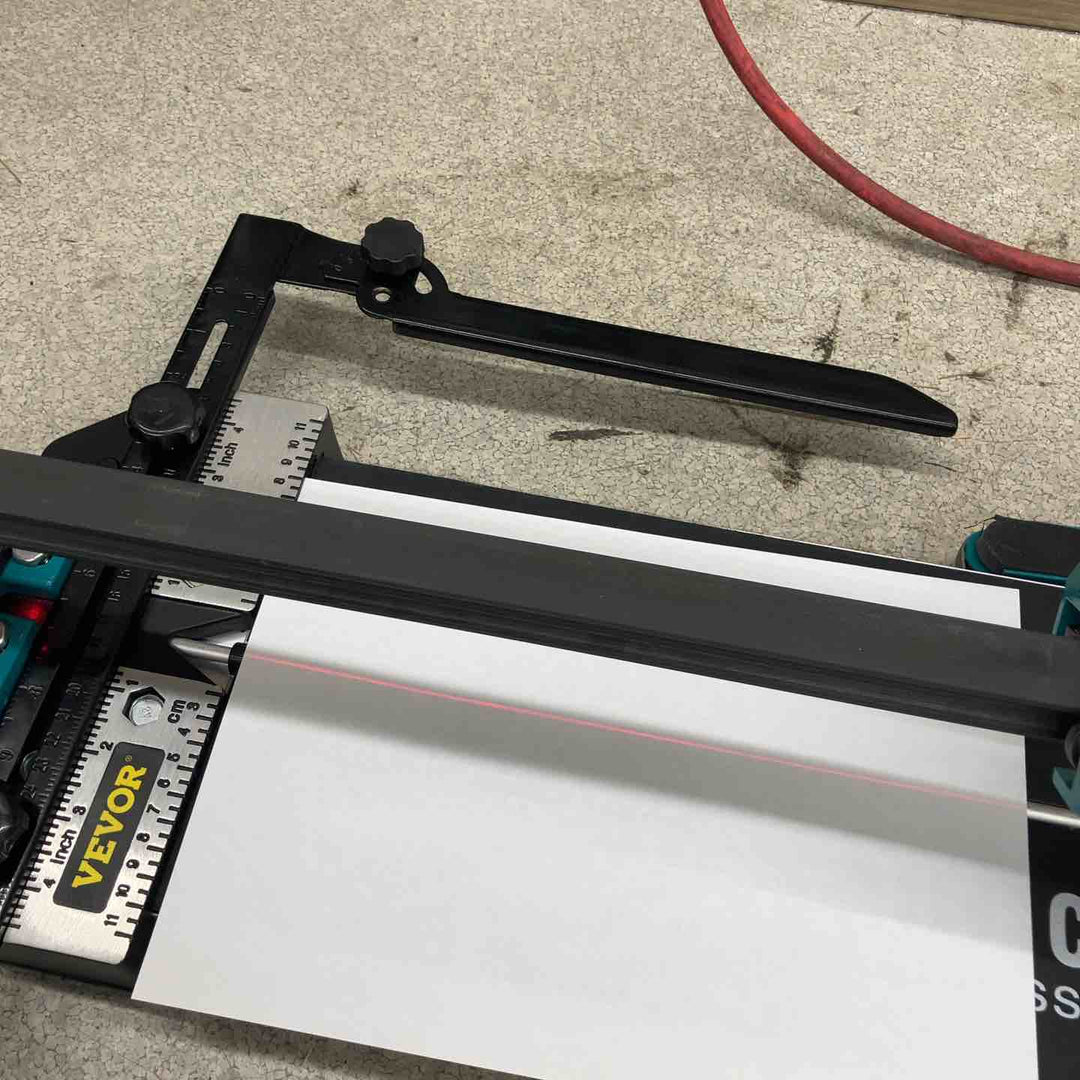 【店頭受取り限定】VEVOR 手動タイルカッター 24インチ 赤外線機能付き　【八潮店】