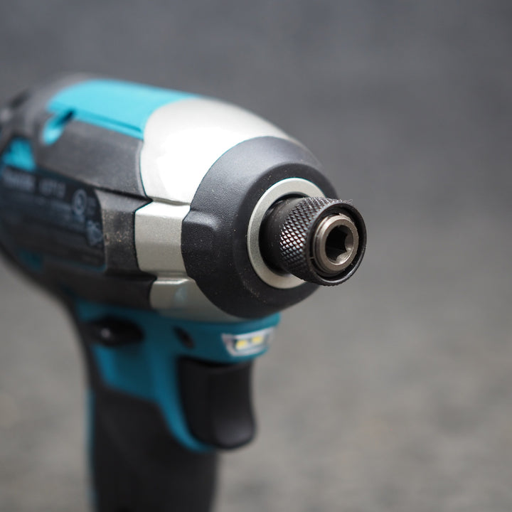 【中古美品】ｍakita/マキタ コードレスインパクトドライバー XDT131［並行輸入］【鴻巣店】