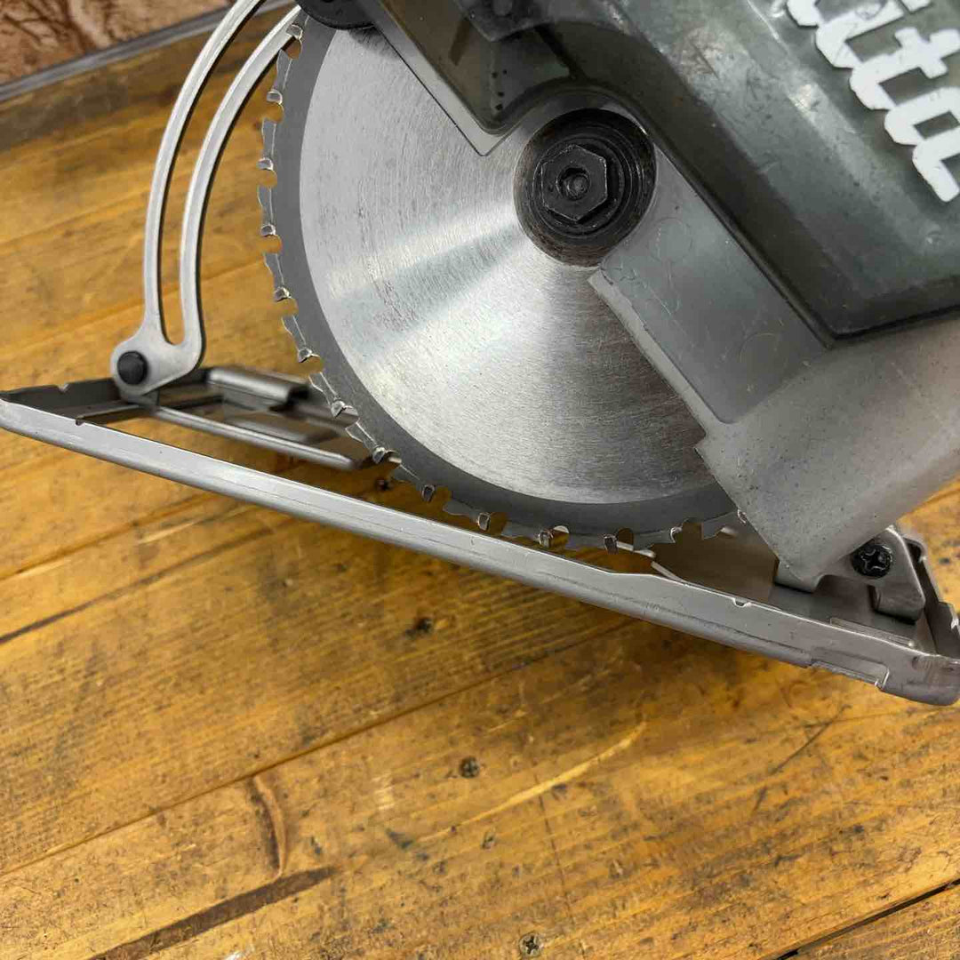 【中古】マキタ(makita) コードレスチップソーカッター CS553DZ本体のみ ベース新品交換済み【所沢店】