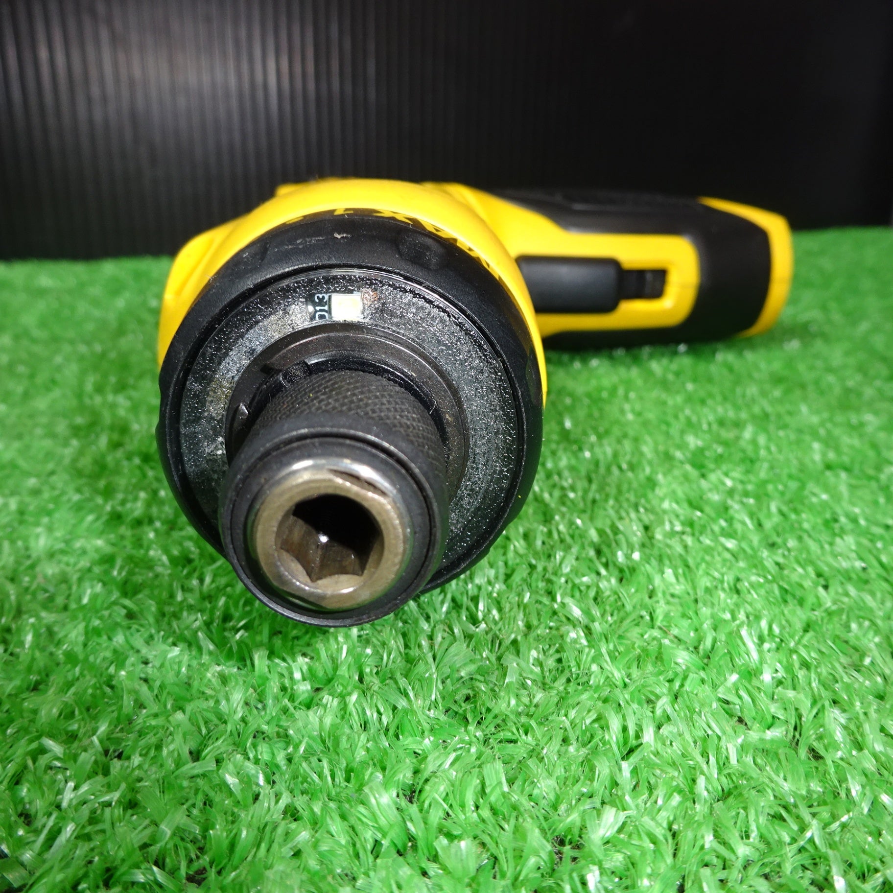 未使用 DEWALT デウォルト 7.2V 充電式 スクリュードライバー