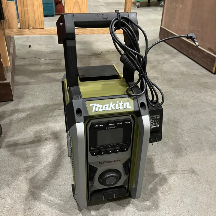 ★マキタ(makita) コードレスラジオ MR005GZO【川口店】