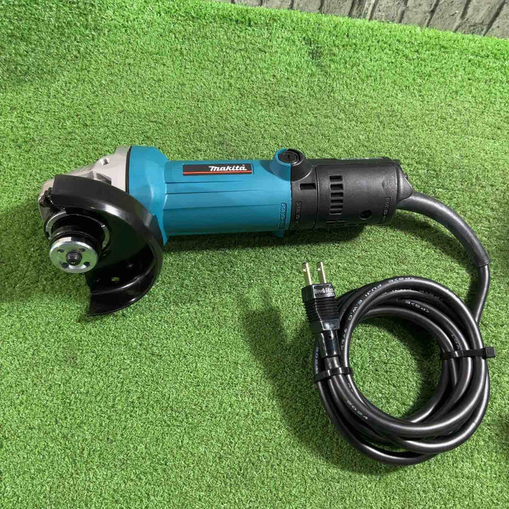 ☆マキタ(makita) 100mmディスクグラインダ 9533BL 動作確認済【川口店】