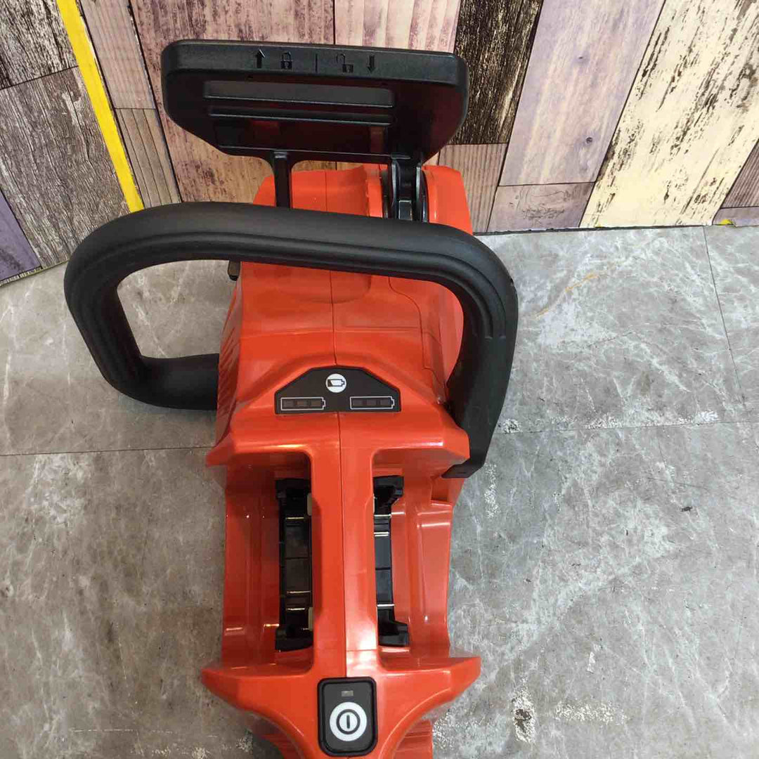 【未使用品】☆マキタ makita 400mm コードレスチェーンソー MUC405DGFR 18V+18V対応(バッテリBL1860Bx2個 2口急速充電器(DC18RD)付【八潮店】