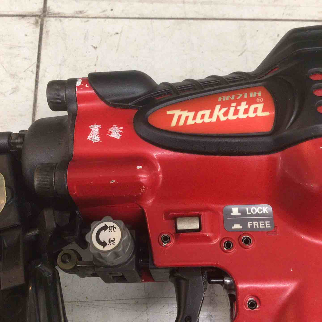 【中古品】 マキタ/makita 高圧エア釘打ち機 AN711H 【鴻巣店】