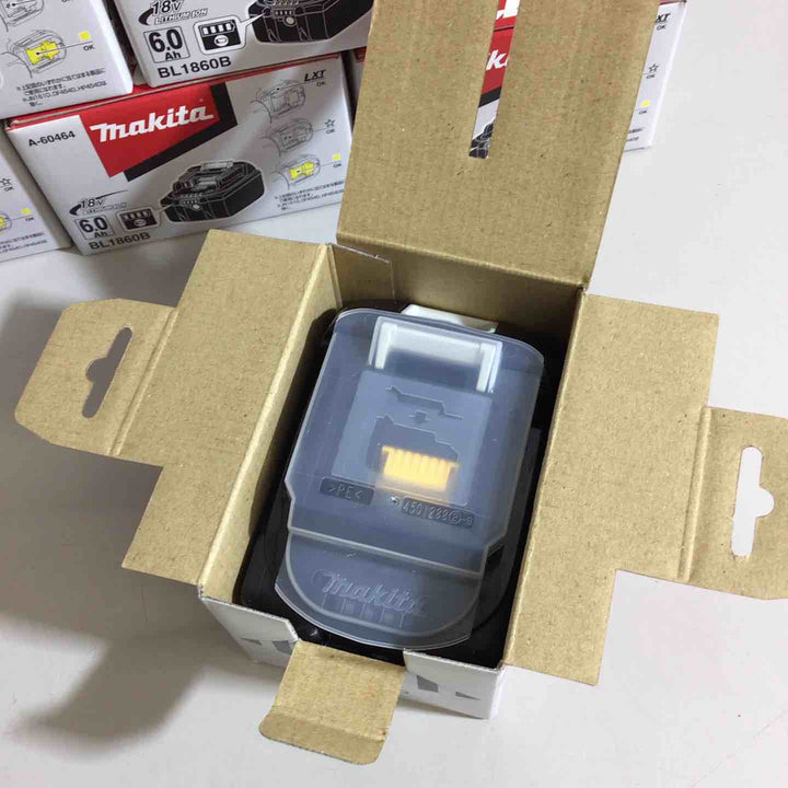 【未使用品】★純正品★マキタ(makita) リチウムイオンバッテリー 18V/6.0Ah BL1860B 6個セット【戸田店】