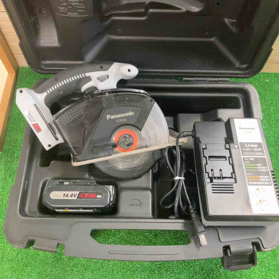 ★パナソニック(Panasonic) コードレスチップソーカッター EZ4542LS2M-B【町田店】
