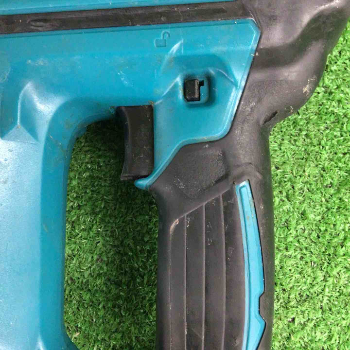 ★マキタ(makita) コードレスピンネイラ PT353DZK【川崎店】