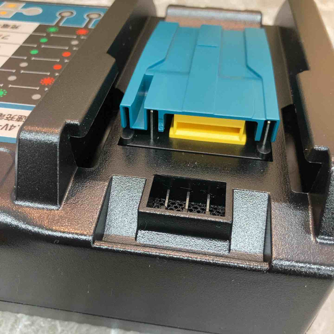 ★マキタ(makita) 急速充電器 DC18RF 18V 14.4V【八潮店】