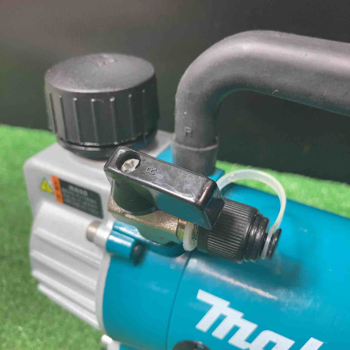 ★マキタ(makita) コードレス真空ポンプ VP180DZ 18V6.0Ahバッテリー付き【岩槻店】