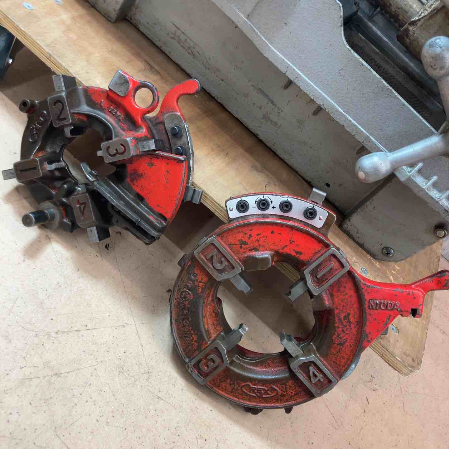 中古品／店頭受取り限定】 レッキス(REX) ねじ切り機 N100A 【東大和店