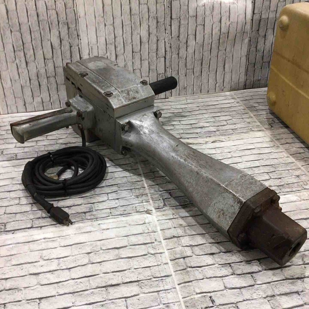 【店頭受取り限定】〇マキタ(makita) 電動ハンマ(コンクリートブレーカー) 8600N【川口店】