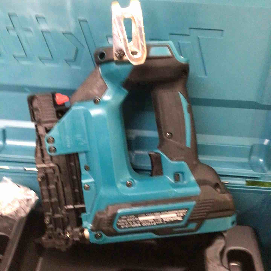★マキタ(makita) コードレスピンネイラ PT353DZK【町田店】