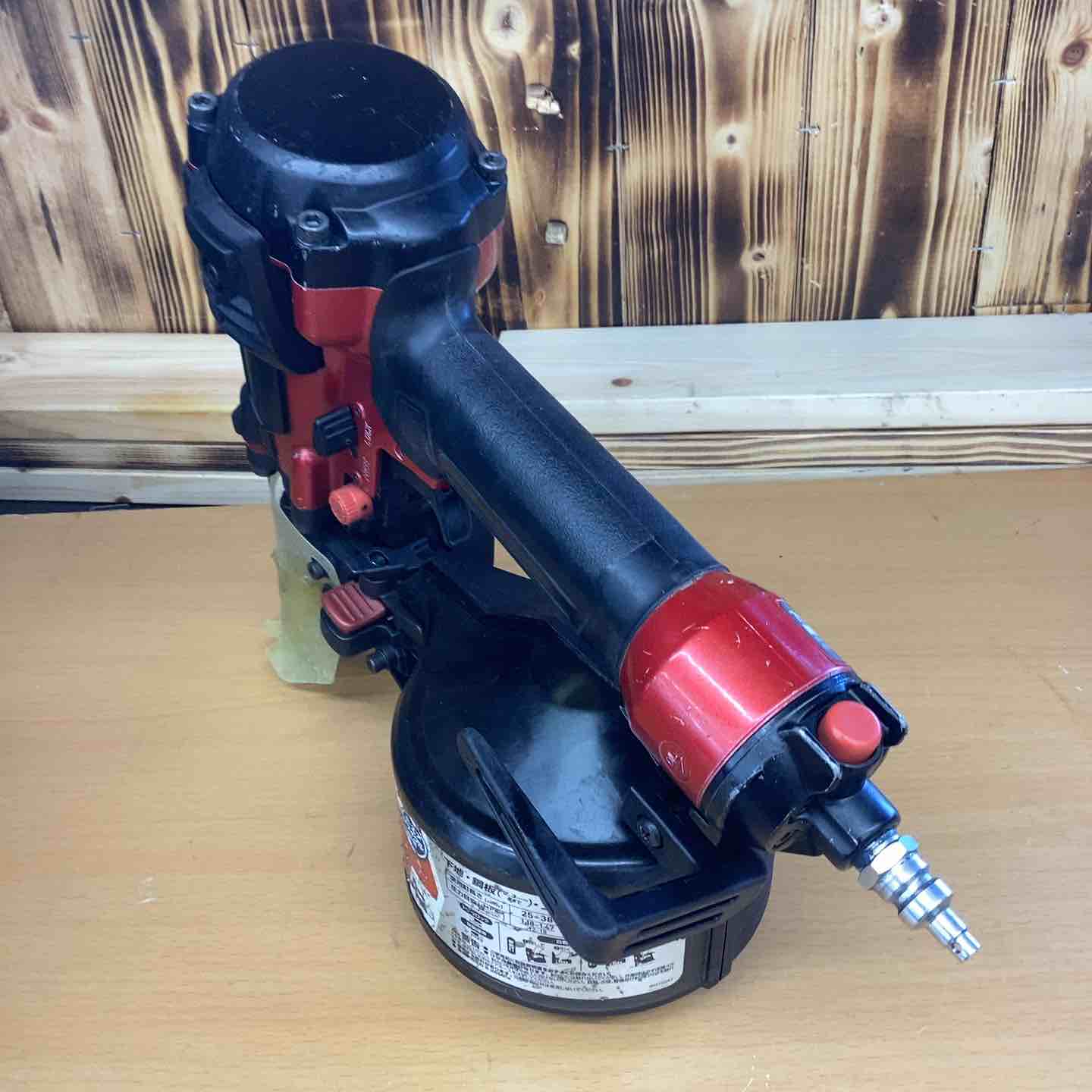 ★マキタ(makita) 高圧エア釘打ち機 AN533H【越谷店】 ☆マキタ(makita) 高圧エア釘打ち機 AN533H【越谷店】 – アクトツール