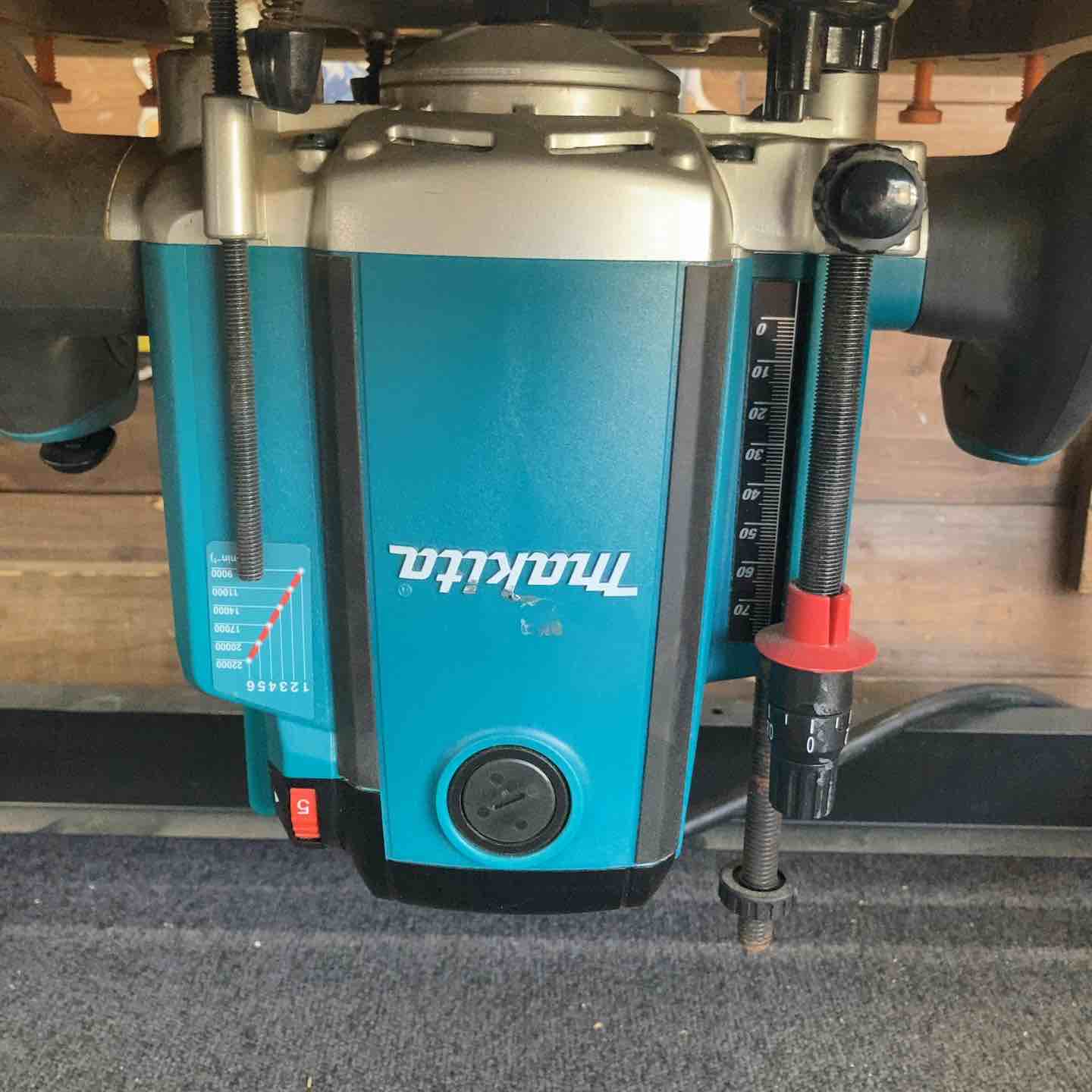 店頭受取り限定】◇マキタ(makita) 電子ルータ RP2301FC【柏店