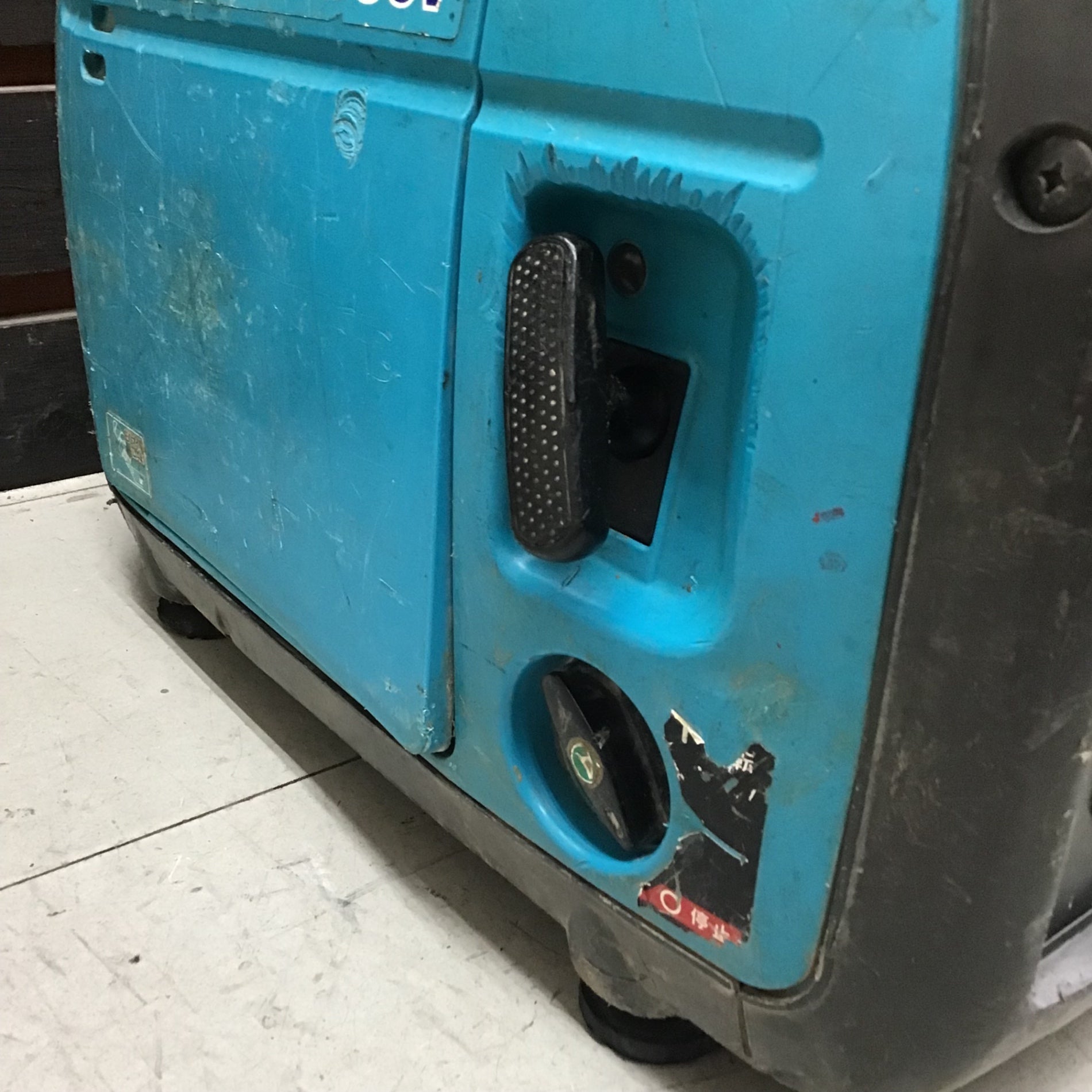 中古品】 エアーマン/AIRMAN インバーター発電機・HP1600SV 【鴻巣店 中古品】 エアーマン/AIRMAN インバーター発電機・HP1600SV 【鴻巣店