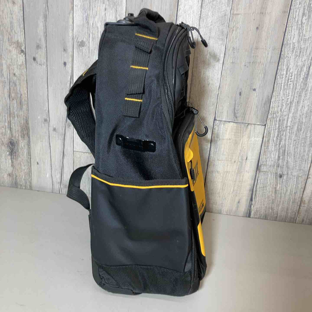 【中古品】DeWALT 工具バック WATER RESISTANT 細かな汚れあり。ご確認お願いします。【戸田店】