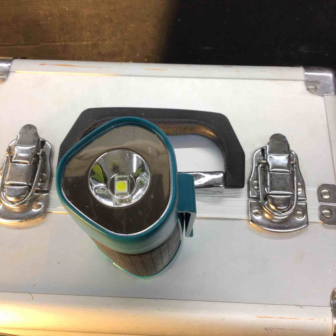 【中古品】マキタ makita TD090D ライトラジオ付きコンボ【戸田店】