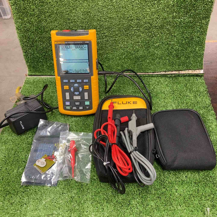 【ジャンク品】【バッテリー使用不可】 FLUKE スコープメーター モデル：【川崎店】