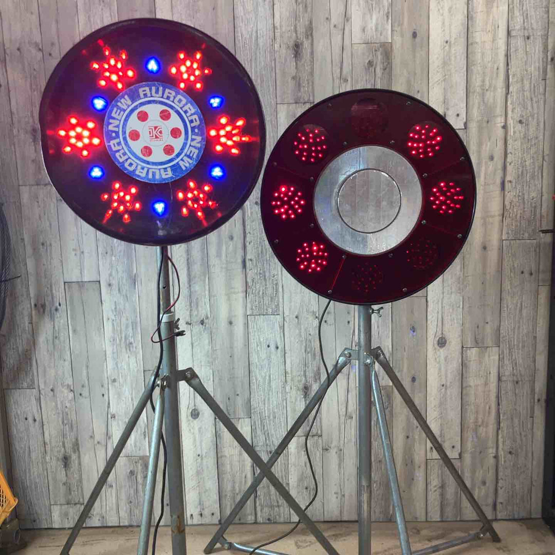【中古品/店頭受取り限定】 LEDライト NEW AURORA BKL-6000 2個セット 三脚4本付 工事用ライト 【東大和店】