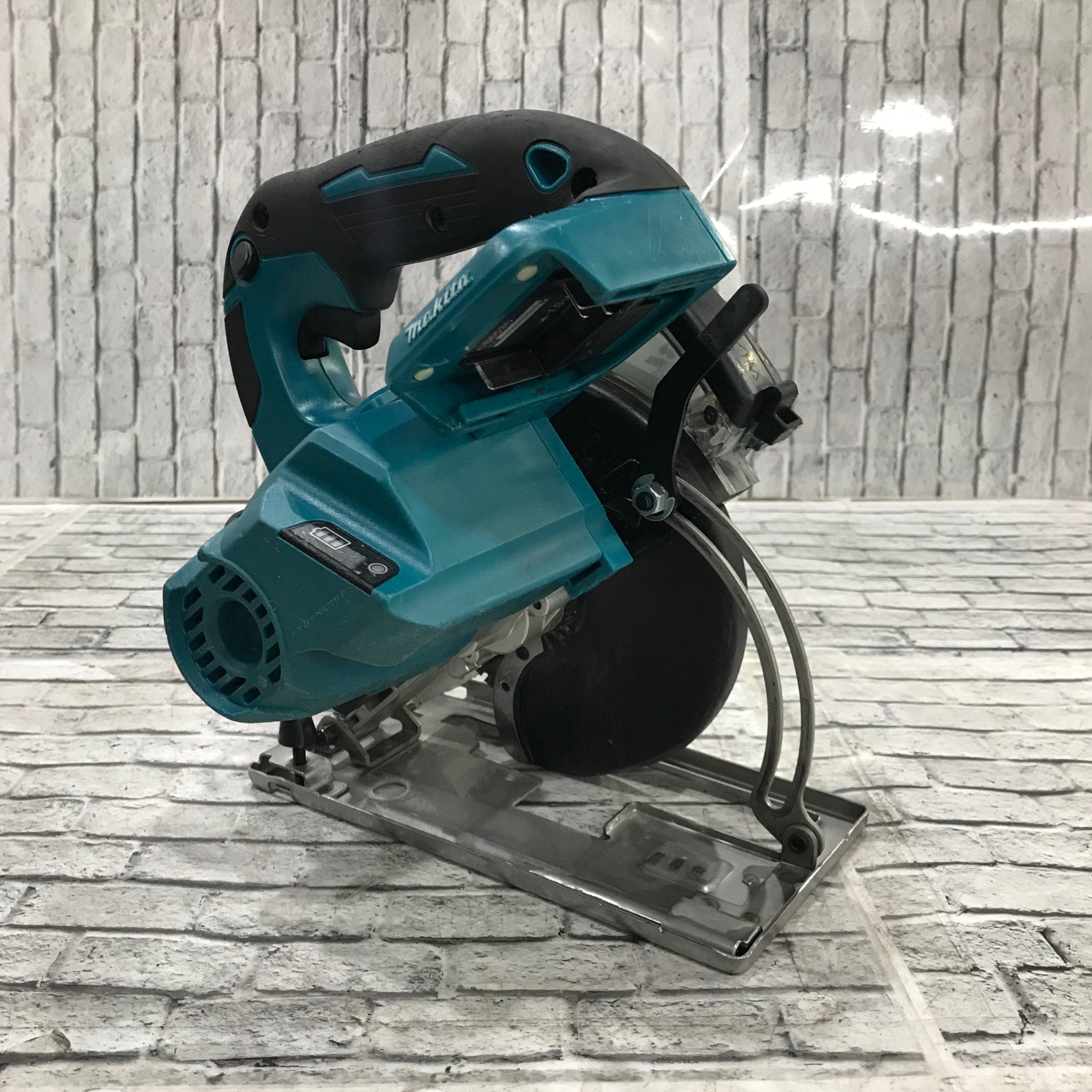 ★マキタ(makita) コードレスチップソーカッター CS553DZ【越谷店】 ☆マキタ(makita) コードレスチップソーカッター CS553DZ【越谷店