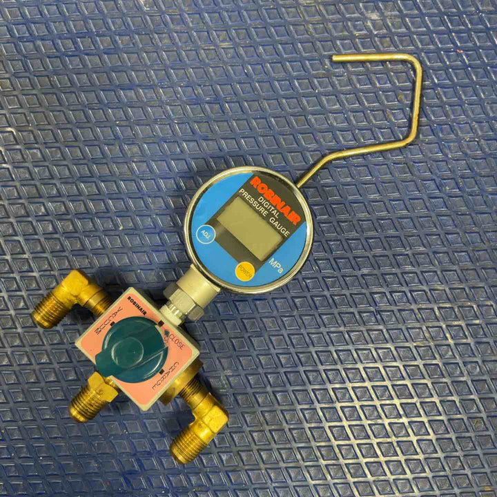 ROBINAIR ロビネア ゲージマニホールド GC64 動作未確認【草加店】