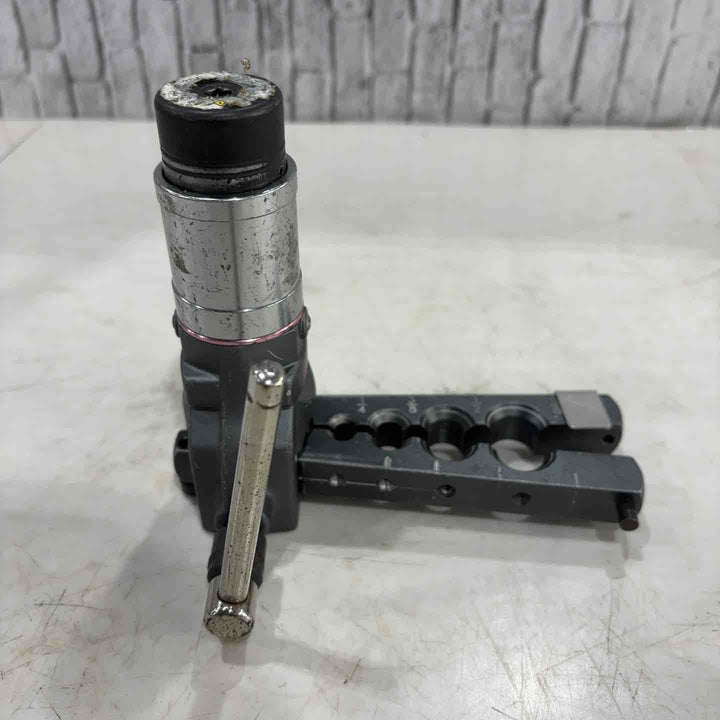 ◇BBK(文化貿易工業) 超軽量フレアツール(シリンダー付) 700-DPC【川口店】