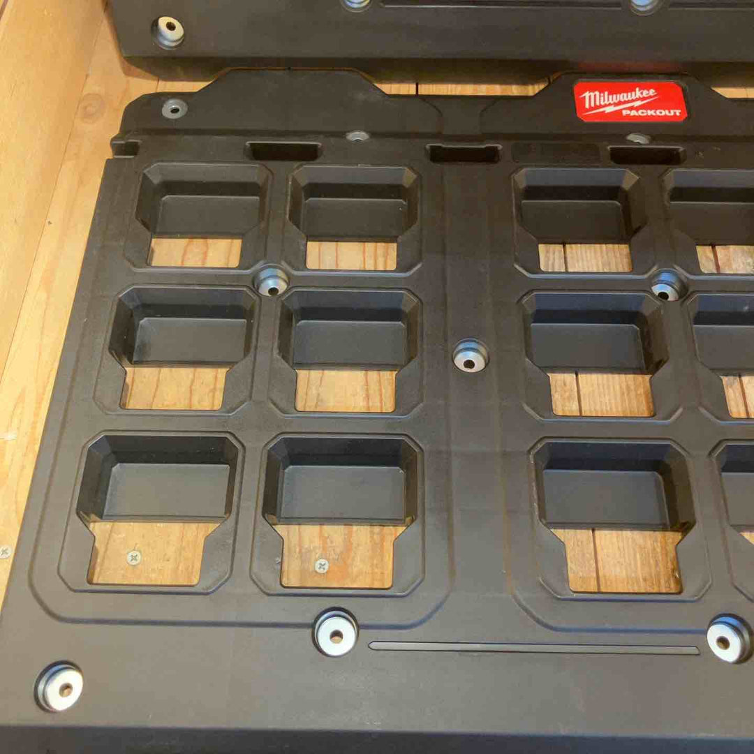 【美品】ミルウォーキー(Milwaukee) パックアウト ウォールマウンティングプレートL　48-22-8487　2個セット【所沢店】